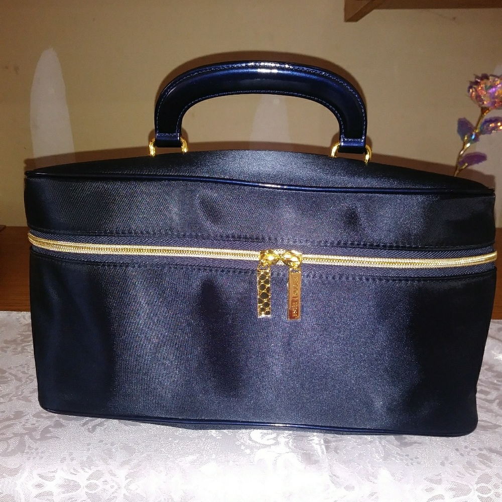 Estee Lauder make up bag